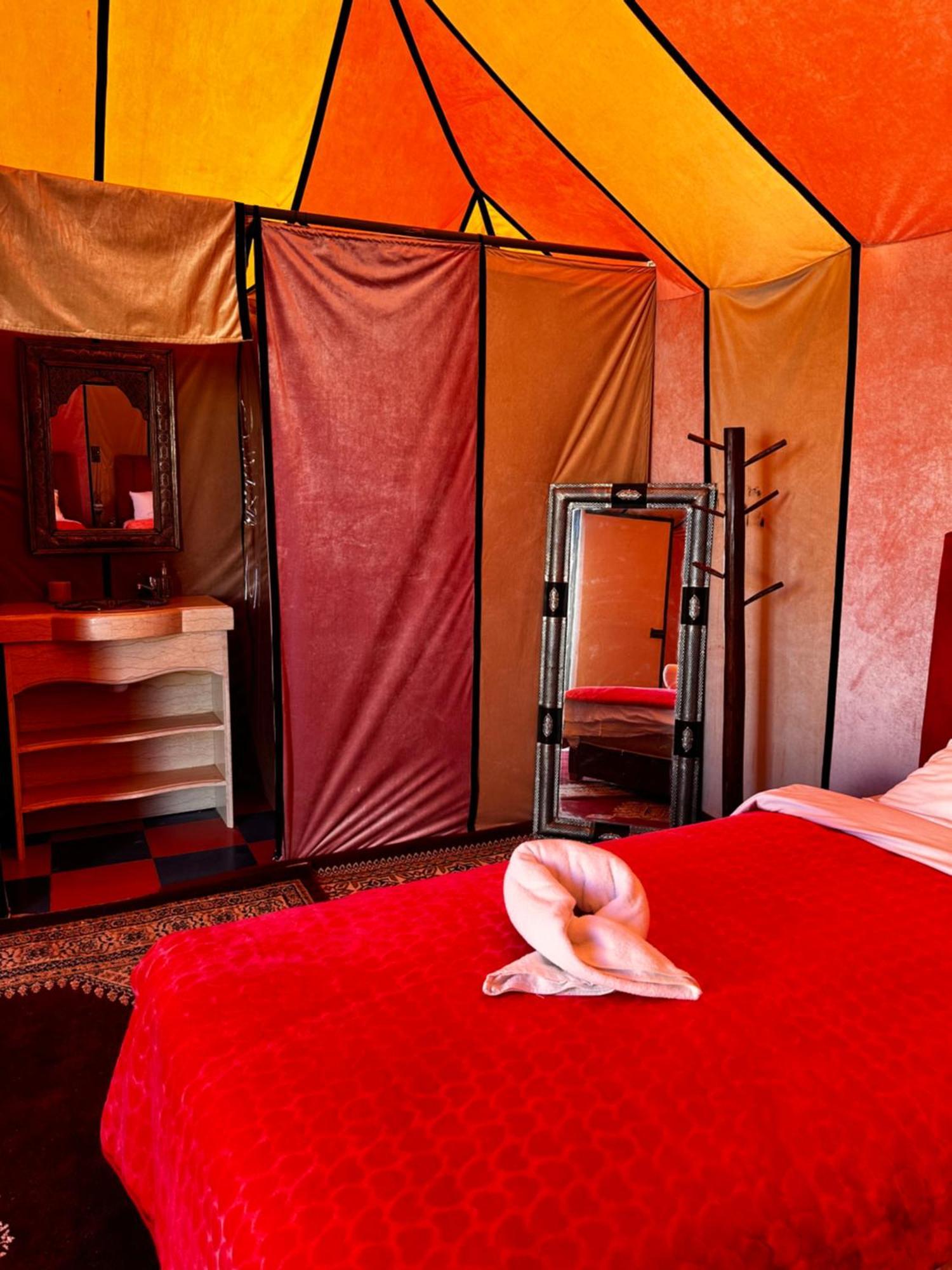 Отель Nomad Luxury Camp Мерзуга Экстерьер фото